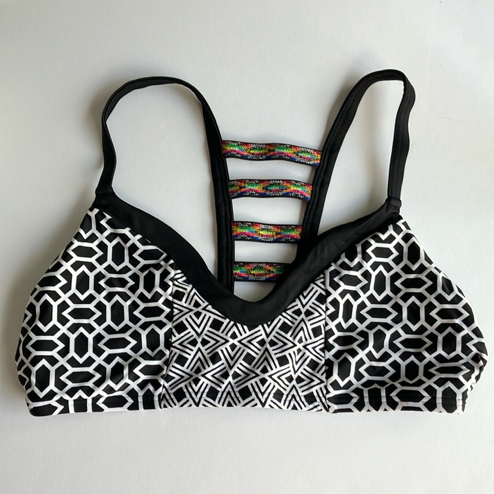 La vie en rose bikini swim top racerback geometric black white rainbow